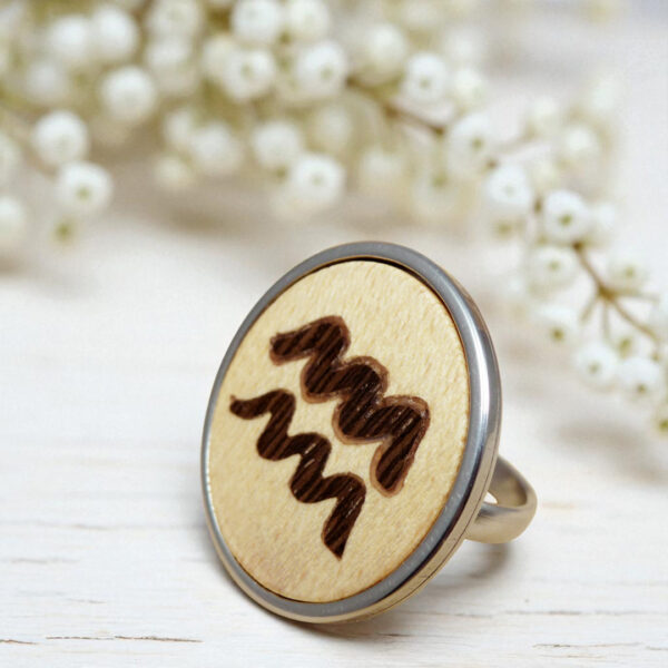 Astrology ring for women with Aquarius sign in wood marquetry