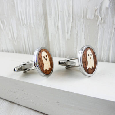 Face ghost cufflinks in wood with stainless steel base and pyrographed details