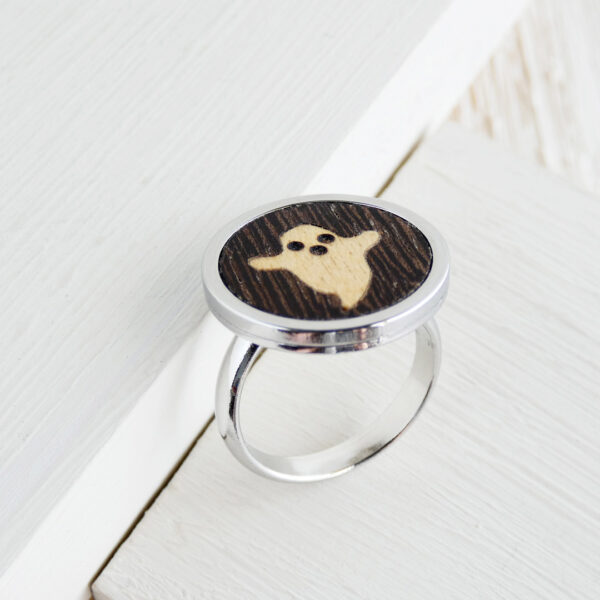 Wooden Ghost Ring – Handcrafted with Natural Wood