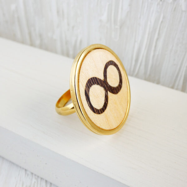 Infinity anniversary ring with sycamore and wenge wood in gold finish