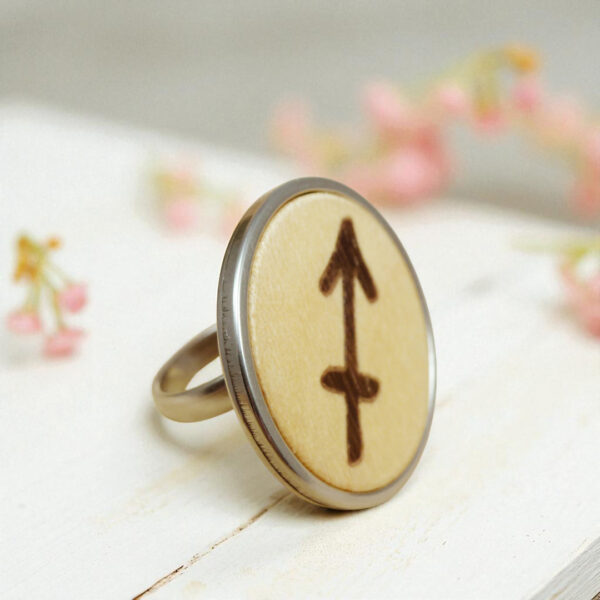 Stainless steel ring with Sagittarius zodiac arrow made of wood