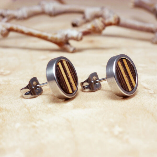 Wenge wood earrings with two central sycamore lines and stainless steel backing