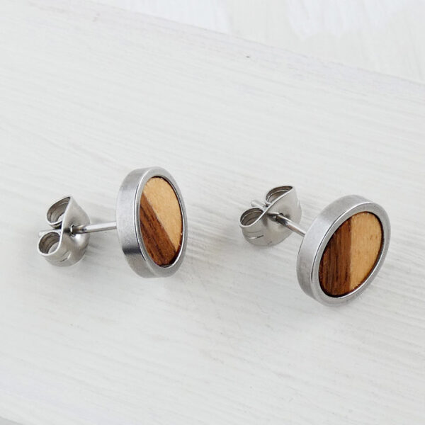 Solid and durable – stud esarrings made to last