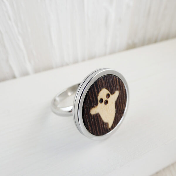 Wooden Ghost Ring – Handcrafted with Natural Wood